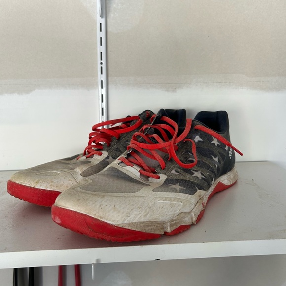 Red white blue Reebok trainers - Picture 2 of 5